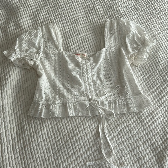 women’s eyelet peasant crop top - Picture 1 of 1